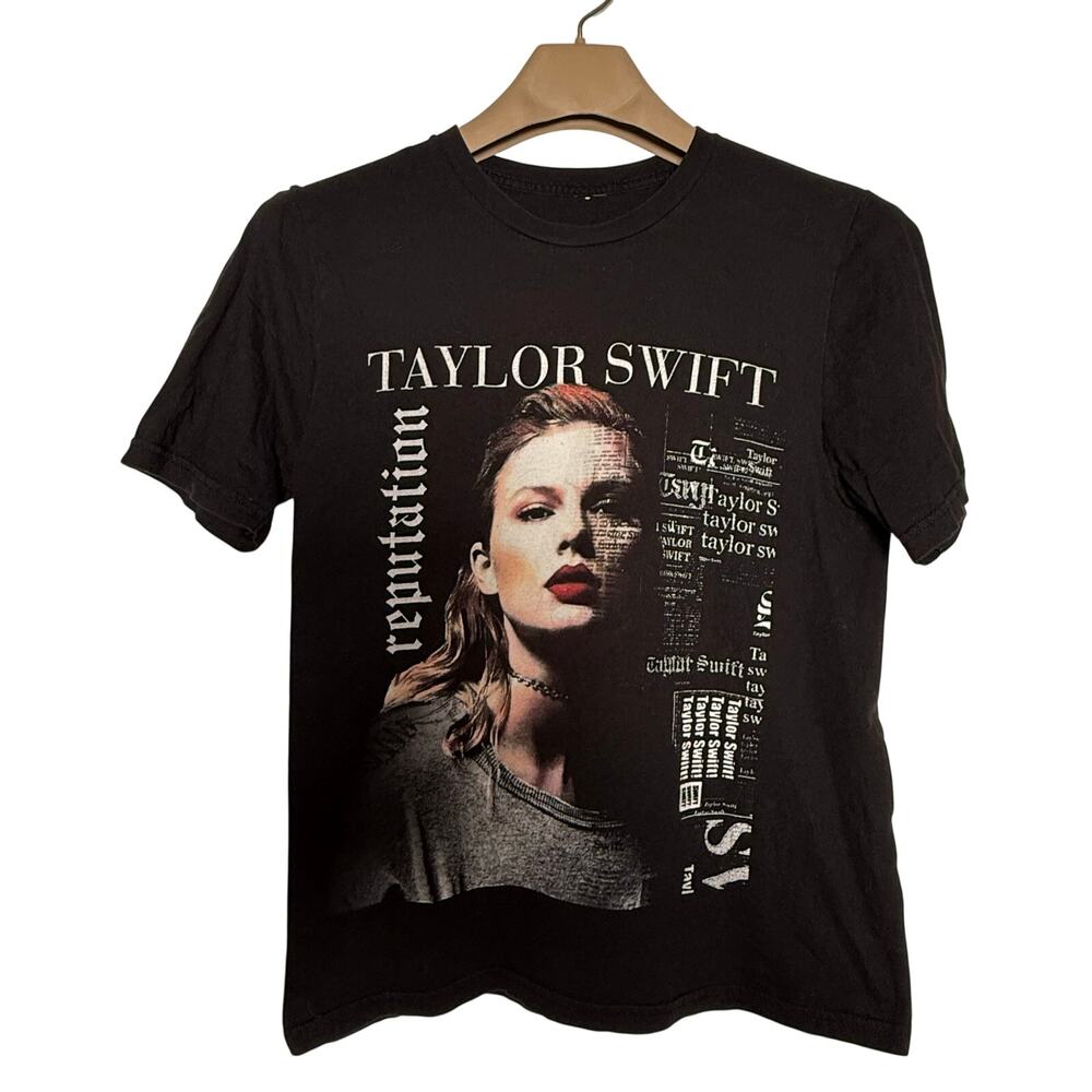 Taylor Swift Reputation Tour 2018 Rare Stadium T Shirt Size SMALL